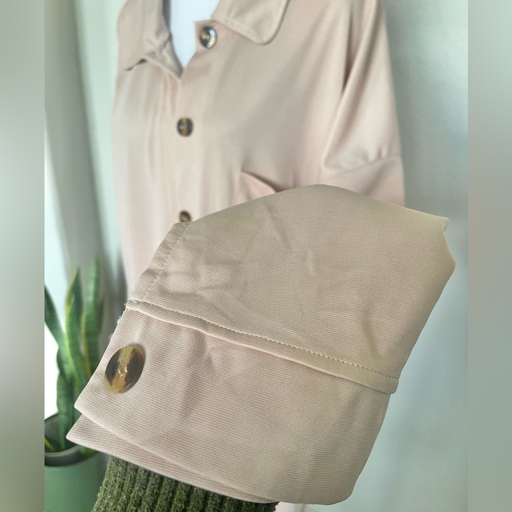 New - Women's Blush Button-Up shirt/tunic - FREE Shorts! - Picture 9 of 11